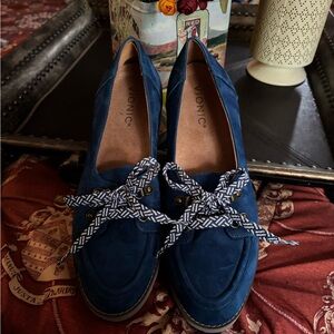 Vionic Women's Navy Loafers with Patterned Laces